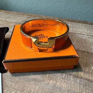 Authentic Hermés Clic Clac Bracelet, GM, orange